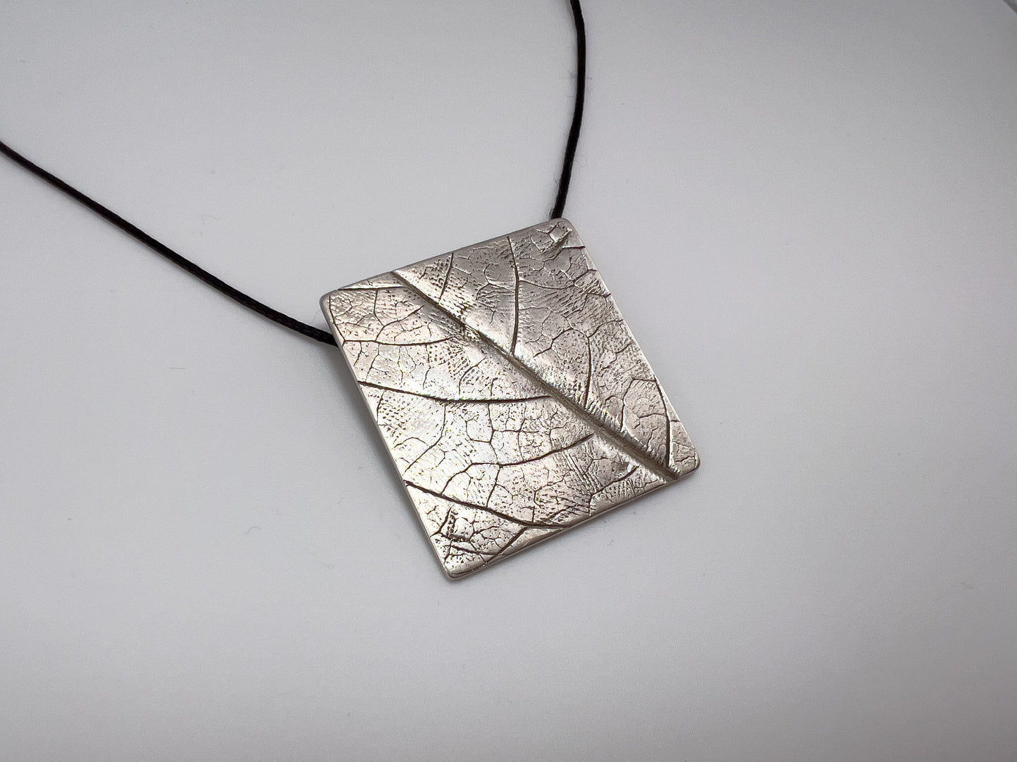 No-34. Silver Leafprint Pendant