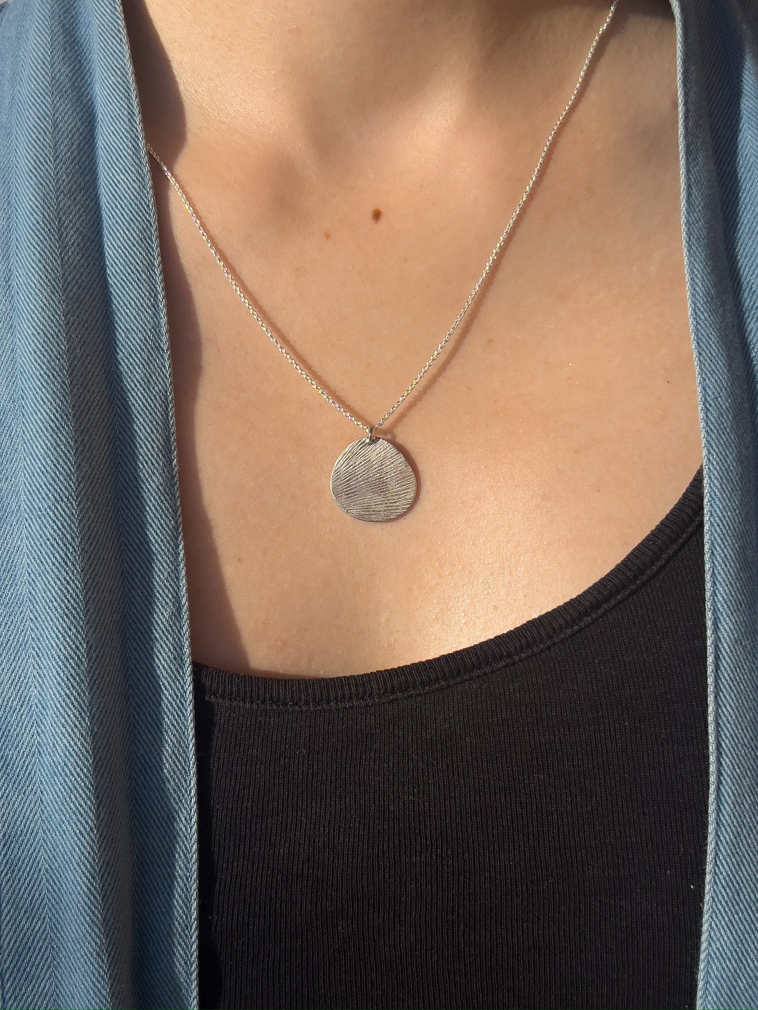 Ginkgo leaf on model